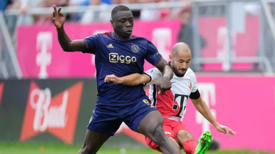Brian Brobbey sufrió ataques racistas en el Utrecht vs Ajax