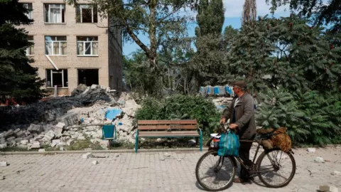 Ataques con misiles de Rusia deja sin agua ni luz a capital ucraniana