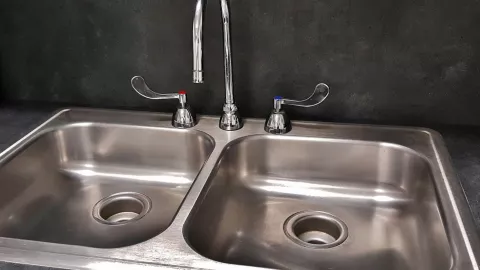 El truco para destapar el fregadero en segundos