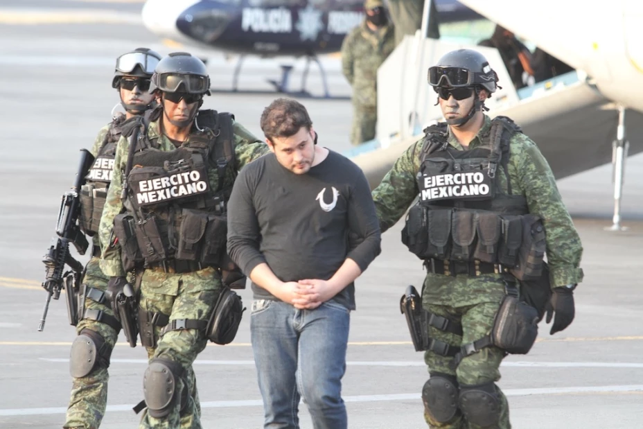La Agencia de Investigación Criminal presentó las fichas ministeriales de Omar Treviño Morales, “El Z-42",presunto líder de Los Zetas y de sus complices,
