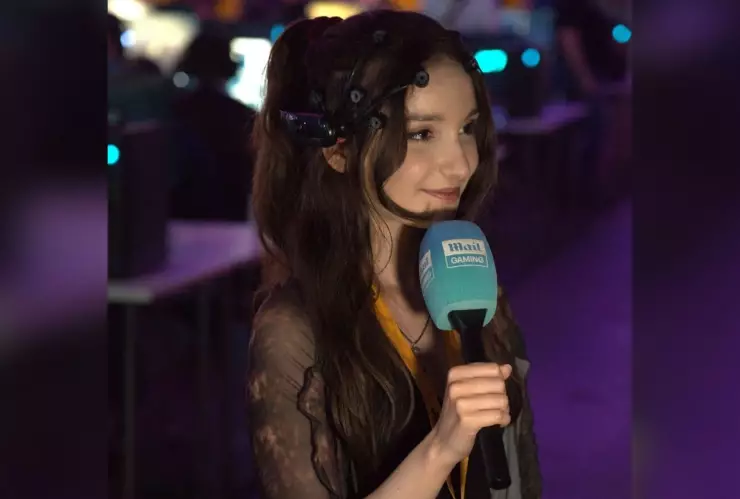 Streamer de Twitch juega videojuegos usando solo su mente y se vuelve viral