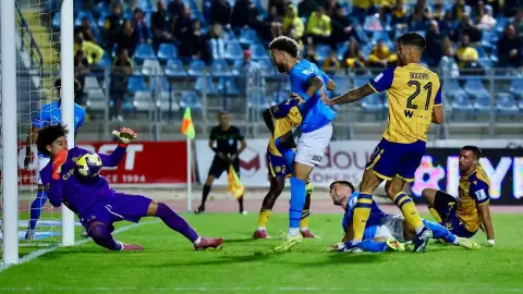 Memo Ochoa en el AEL Limassol vs Pafos