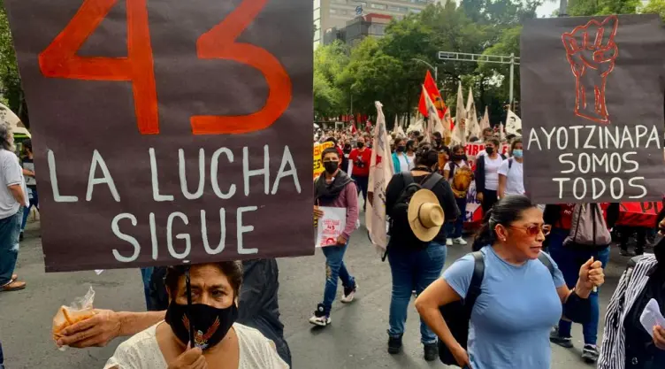 Ayotzinapa 43 normalistas marcha 2022