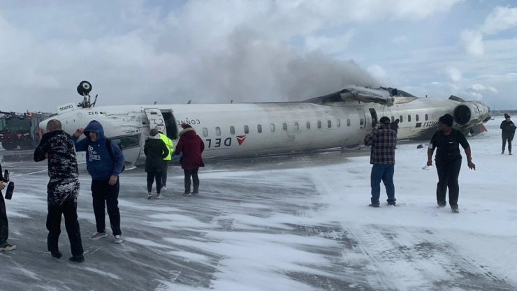 ÚLTIMA HORA: Reportan desplome de avión en Toronto, Canadá ¿Hay sobrevivientes?