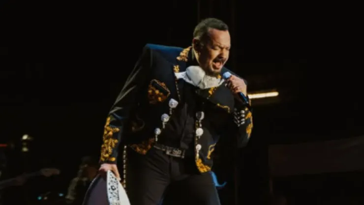 pepe-aguilar-no-lleno-concierto-solo-metio-50-personas.jpg