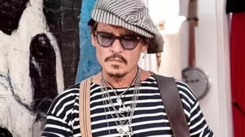 Johnny Deep acusa boicot en su contra por parte de Hollywood.