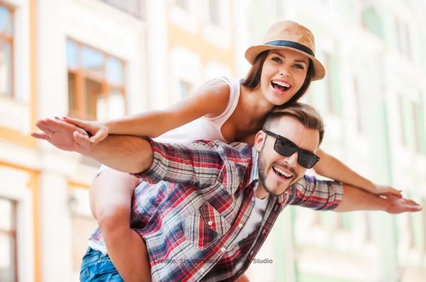 Pareja entes y sombrero.jpg