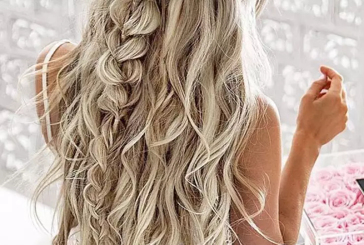 49 peinados sueltos que son elegantes y serán tendencia para el siguiente año; inicia el 2026 a la moda