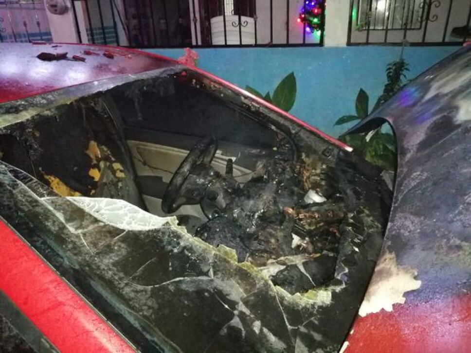 NIÑOS INCENDIA AUTO EN CANCÚN