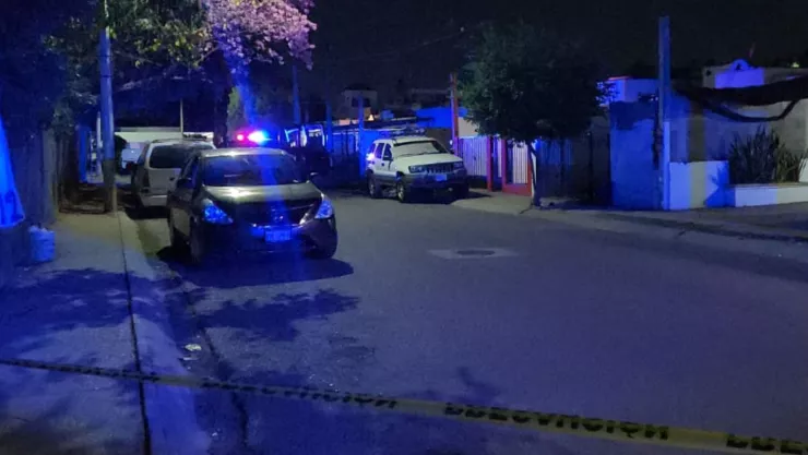 Asesinan a un hombre en un auto en Villas del Río, Culiacán