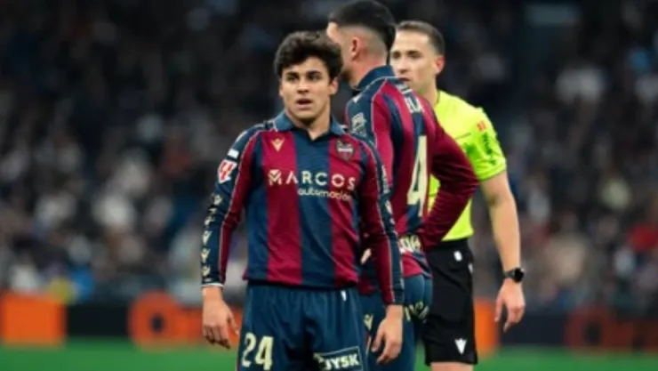 raphael-veiga-posible-salida-america-arribo-carlos-alvarez.jpg