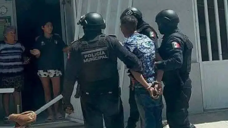 ¡Pánico! Hombre con CUCHILLO intenta entrar a VIVIENDA HOY en Progreso; genera movilización