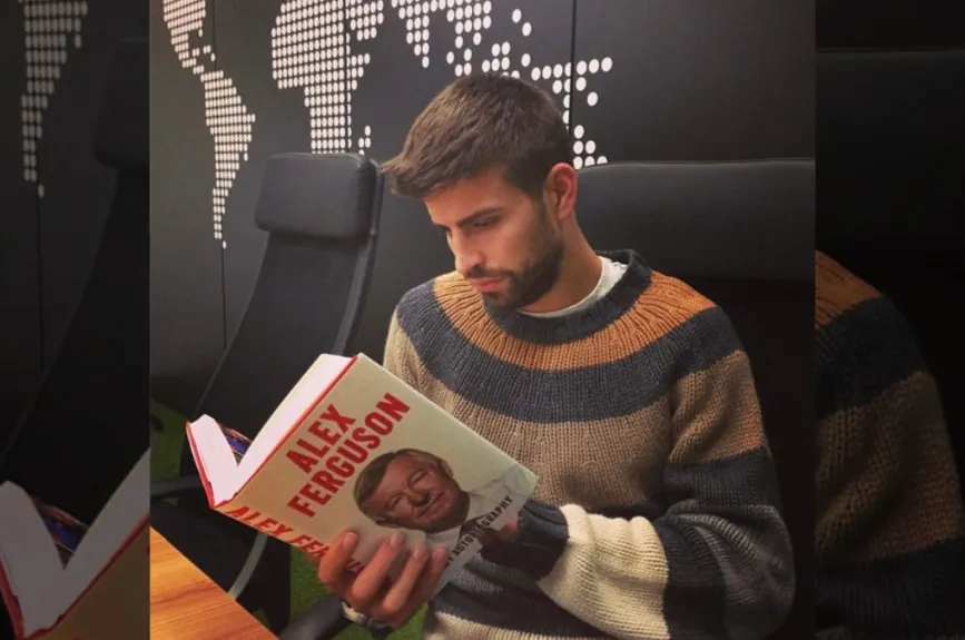 Pique leyendo.jpg