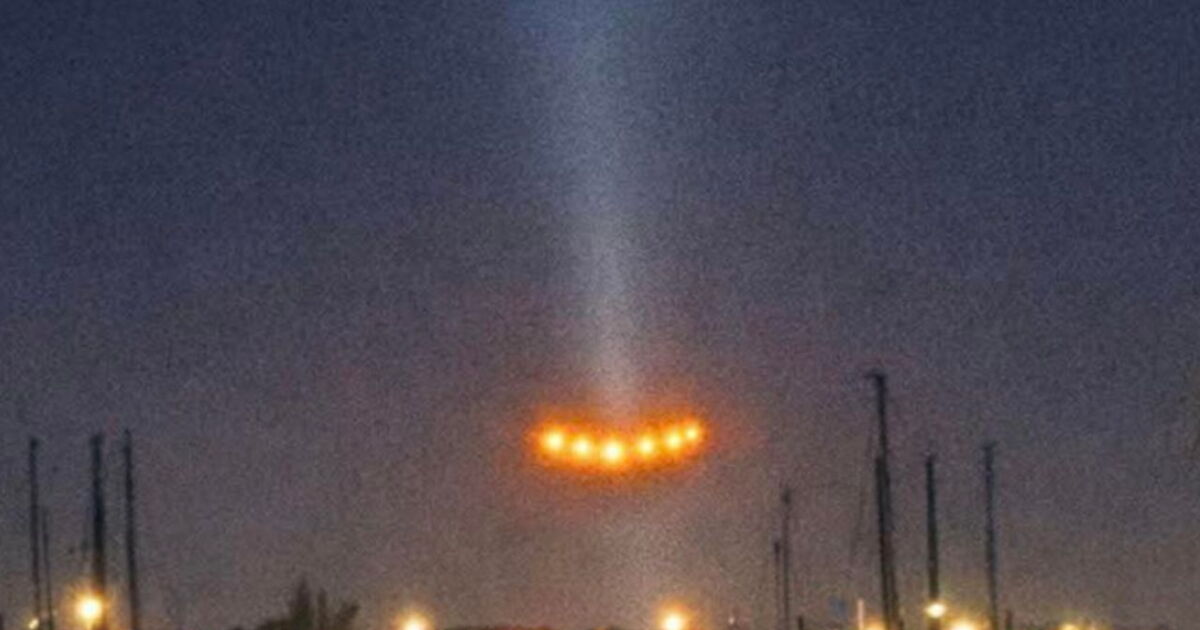 Foto objek yang dilaporkan dalam penampakan UFO