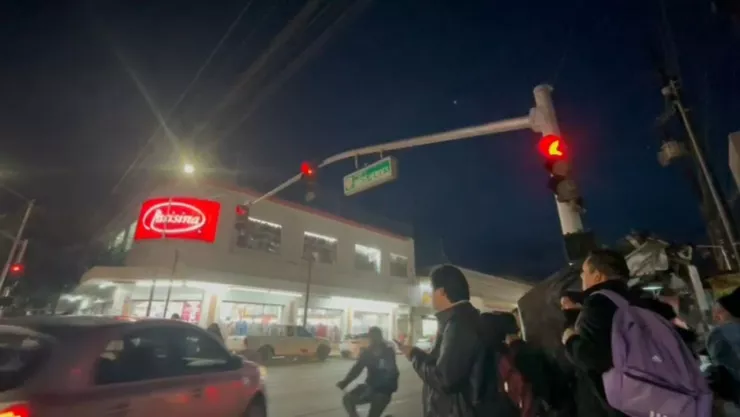 Semáforos de Tijuana dejan de funcionar y provocan caos en la zona centro hoy martes 21 de enero de 2025