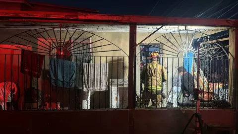 Reportan incendios en viviendas de madera en Pedregal de Santa Julia y Lomas del Valle