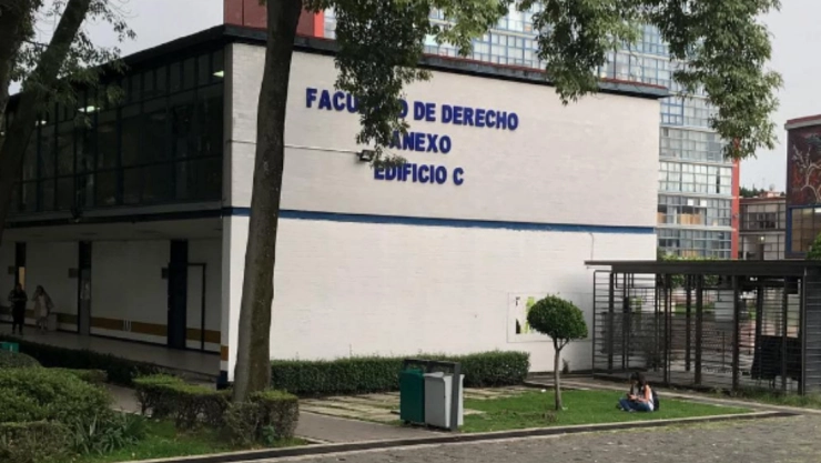 Facultad de Derecho sanción alumno
