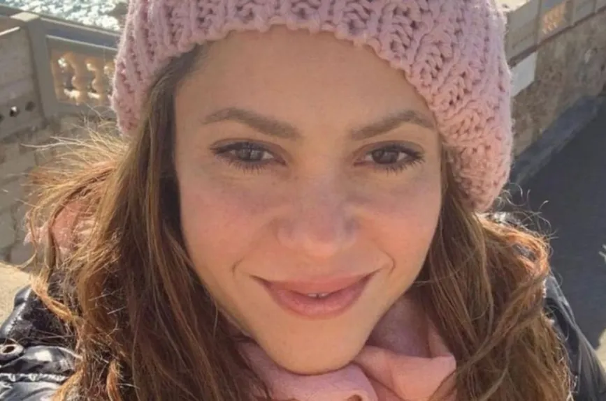 Shakira gorro.jpg