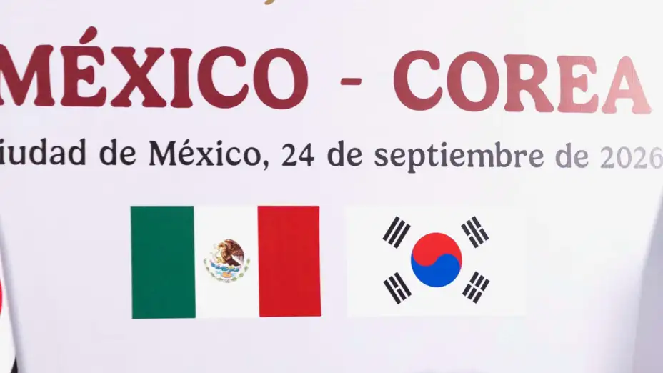 Banderas de México y Corea del Sur..