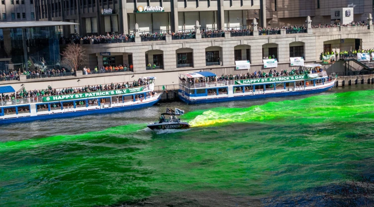 Chicago se tiñe de verde por San Patricio