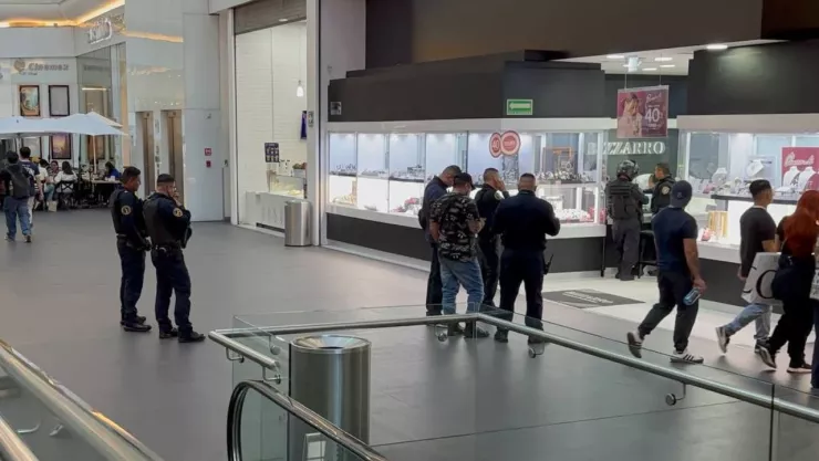 Robo de joyas en Reforma 222