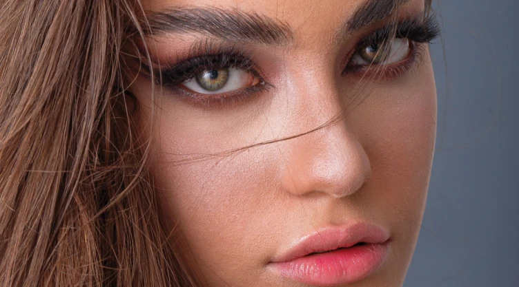 /estilo-de-vida/eyeliner-rotulador-definir-pestañas-después-50
