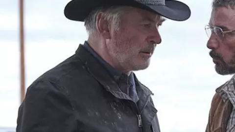 Alec Baldwin hace súplica tras la tragedia suscitada en el rodaje de Rust.