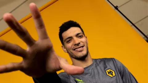 raul jimenez entrenamiento wolves