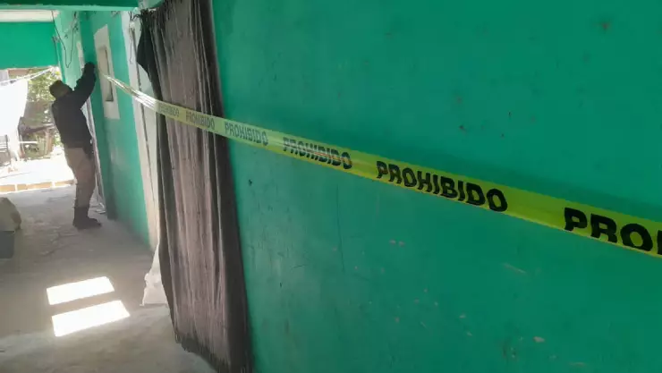 Vecinos hallan a hombre sin vida en una colonia de Umán, llevaba varios días fallecido