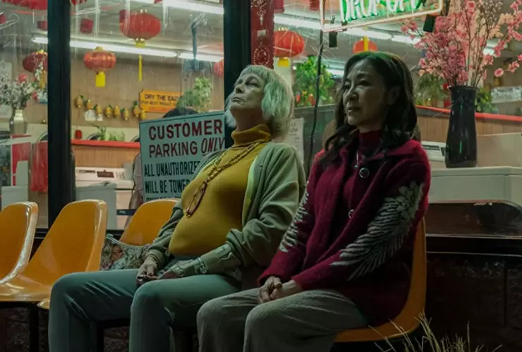 Escena de la cinta Everything Everywhere All at Once