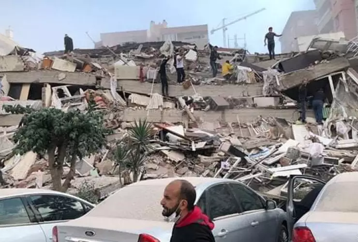 Un fuerte temblor sacudió a Turquía este viernes