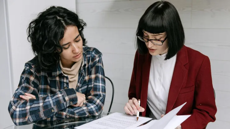 Lo que debes saber sobre un agente de seguros antes de adquirir una póliza