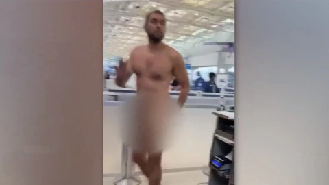 Hombre desnudo se pasea en pleno aeropuerto internacional de Fort Lauderdale en Florida; (VIDEO)