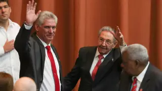 Miguel Díaz Canel se convirtió en el nuevo presidente de Cuba, poniendo fin a casi seis décadas de gobiernos de los hermanos Castro.