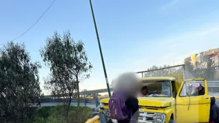 Conductor quedó gravemente herido tras accidente sobre el Puente del Escalón en San Miguel Canoa hoy