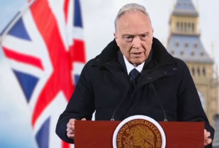 Gertz Manero se va a la Embajada de Gran Bretaña.