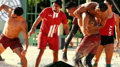 Los rojos se impusieron y ganaron la Batalla Colosal