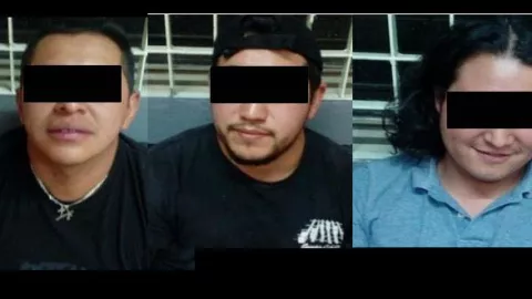 Detenidos golpean a menor