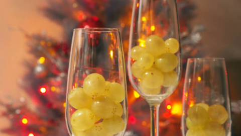 Comer uvas en Año Nuveo 2024, es la tradición más arraigada en México