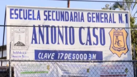 Se intoxican tres estudiantes de Morelos