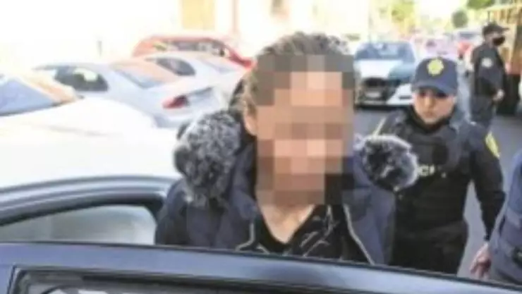 30 años de pirisón para madre que prostituía a su hija de 11 años