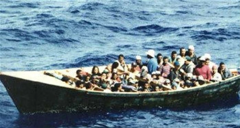 Migrantes son abandonados en altamar en su intento de cruzar a EUA