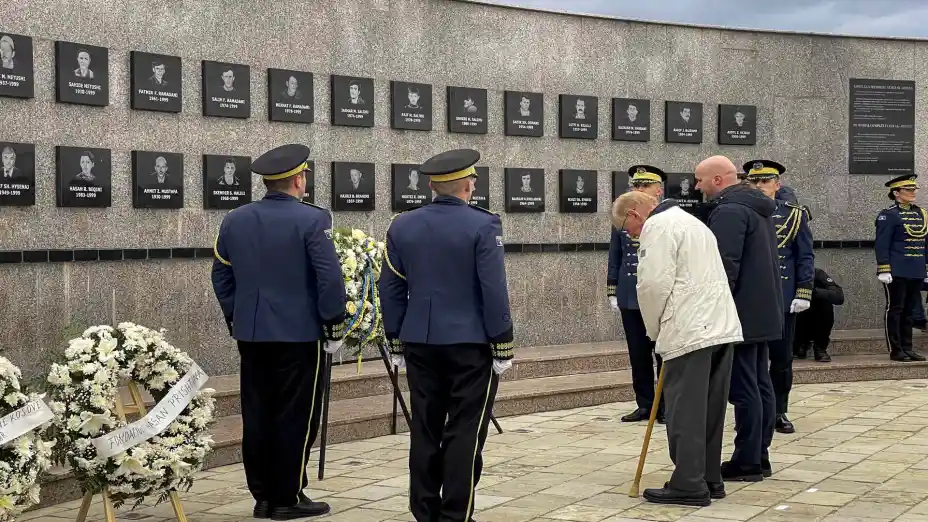 KOSOVO MASACRE CONMEMORACION