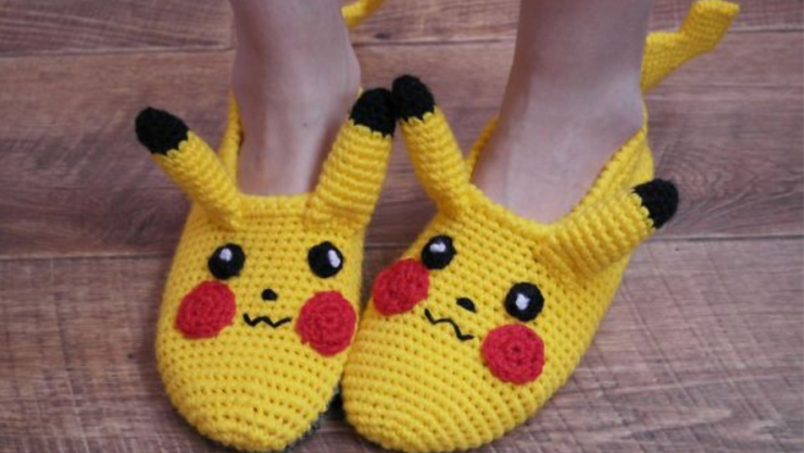 Pantuflas de Pokémon y Hello Kitty a crochet 4 diseños con suelas recicladas