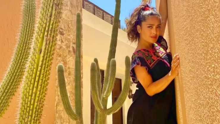 Salma Hayek sorprende a todos con su apariencia y los fans aseguran se hizo unos ‘arreglitos’