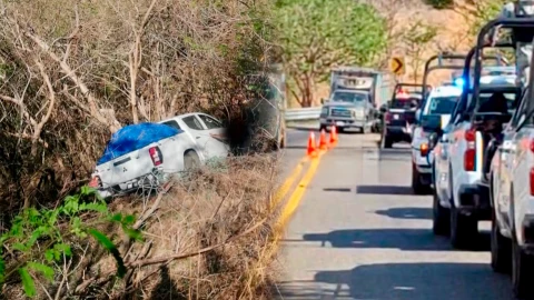 Sujetos armados roban 2 camionetas sobre la carretera Ocozocoautla- Arriaga