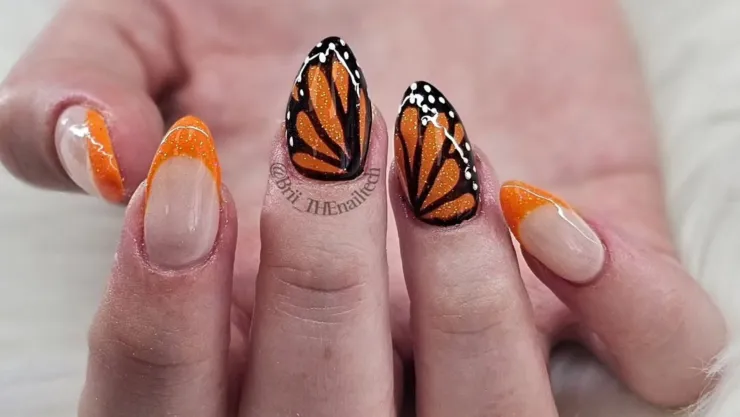 uñas mariposas monarca