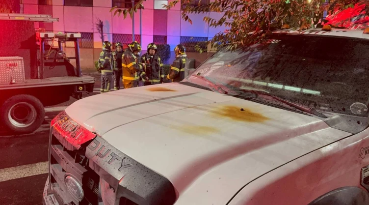 Una pipa de gas se incendió en CDMX tras una falla en el motor.