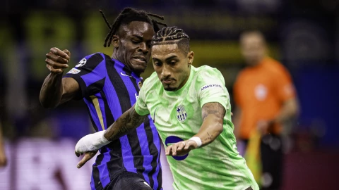 Raphinha ante el Inter de Milán