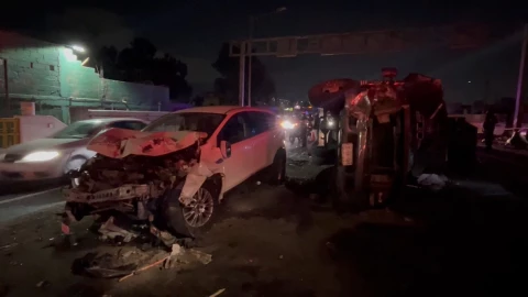 Accidente en la México-Pachuca: Dos muertos por un fuerte choque, entre ellos un joven de 17 años